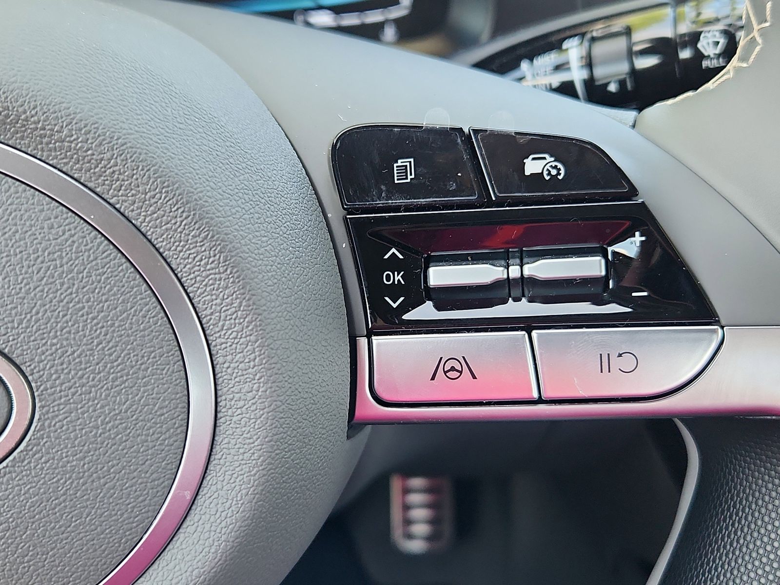 2025 Hyundai Elantra SEL - Photo 15