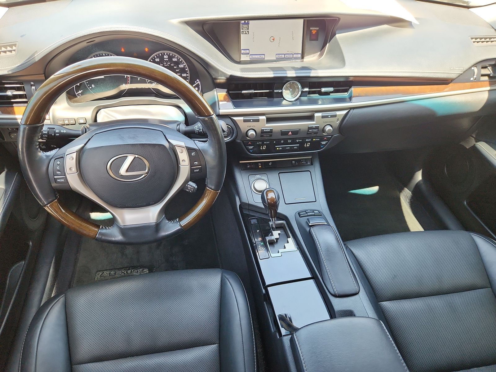 2014 Lexus ES 350 - Photo 12