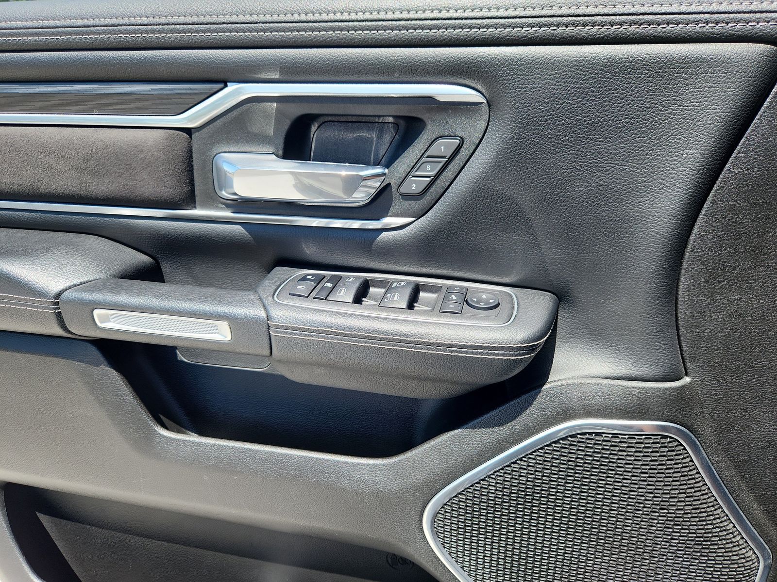 2023 RAM Ram 1500 Pickup Laramie - Photo 9