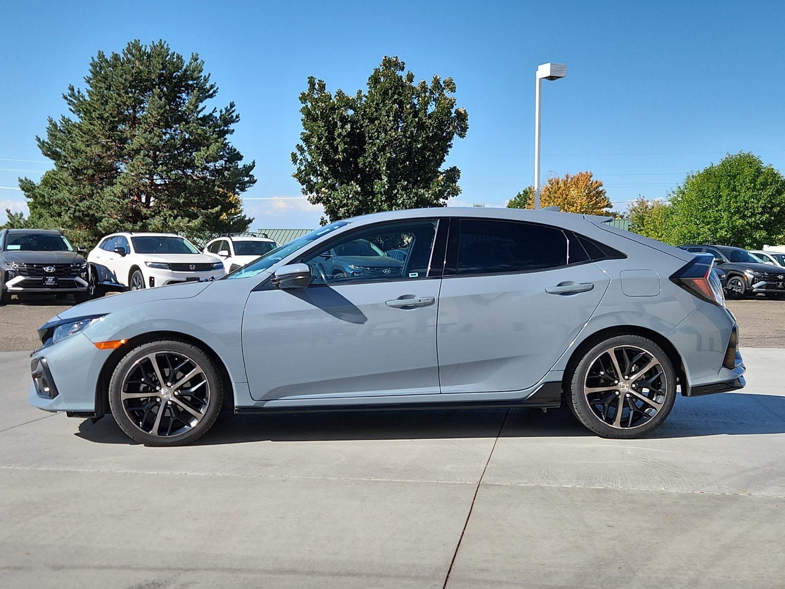 2021 Honda Civic Hatchback Sport - Photo 2
