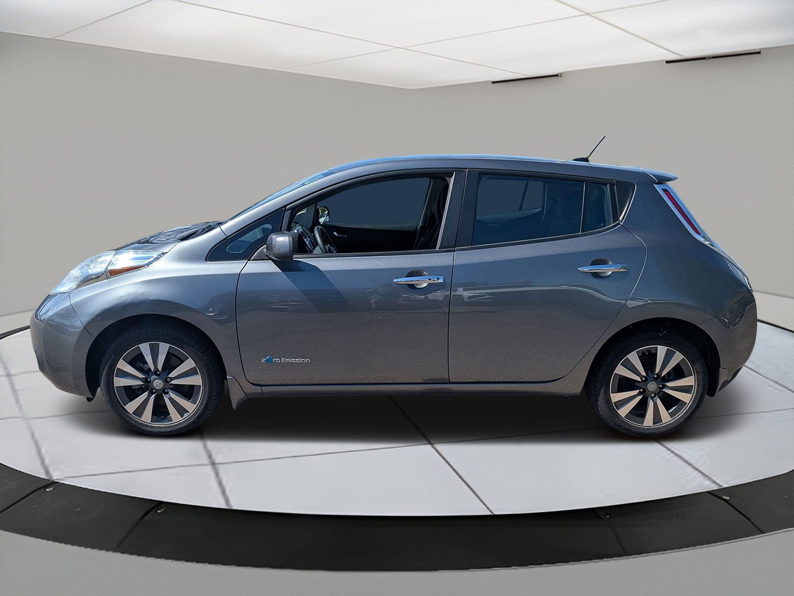 Used 2016 Nissan LEAF SV with VIN 1N4BZ0CPXGC302725 for sale in Greeley, CO