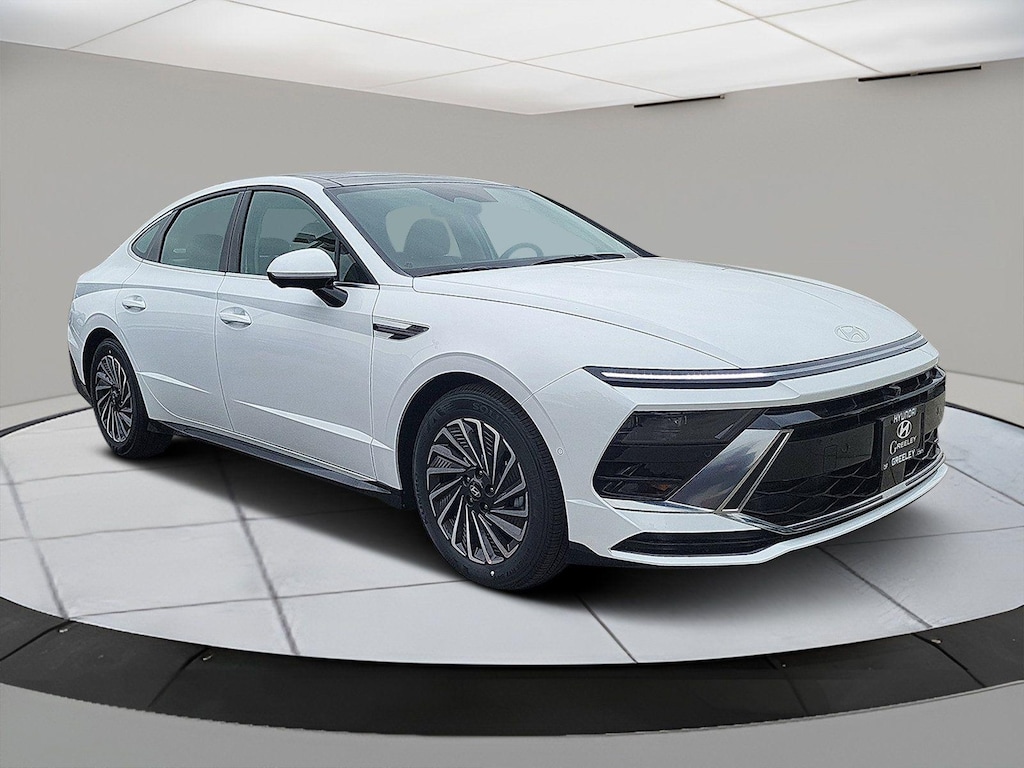 New 2025 Hyundai Sonata Hybrid Limited Sedan