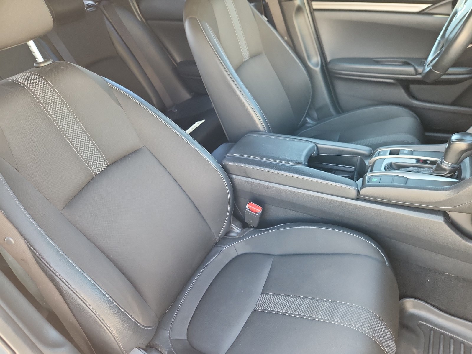 2021 Honda Civic Hatchback Sport - Photo 15