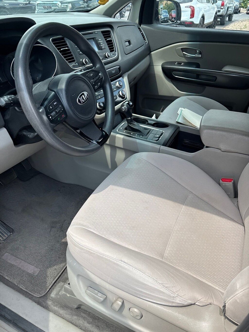 Used 2017 Kia Sedona LX Van Passenger Van