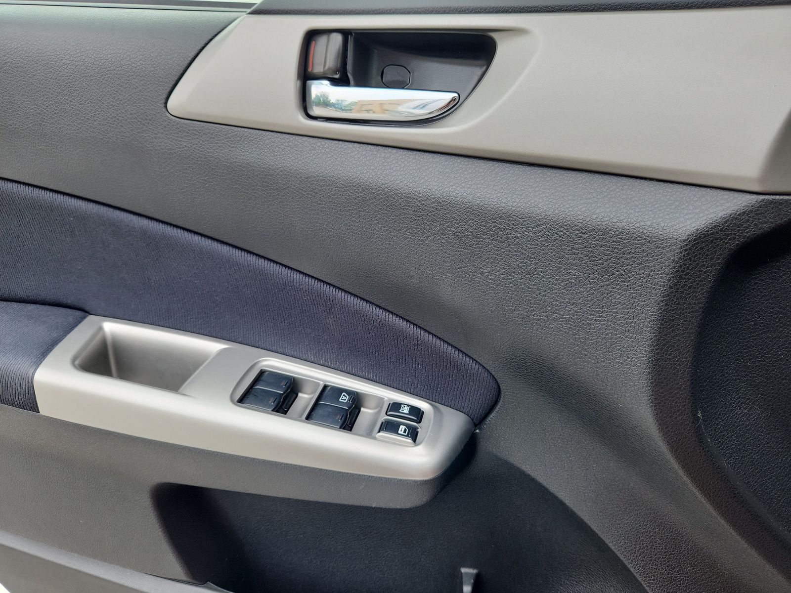 2010 Subaru Forester XT Premium - Photo 9
