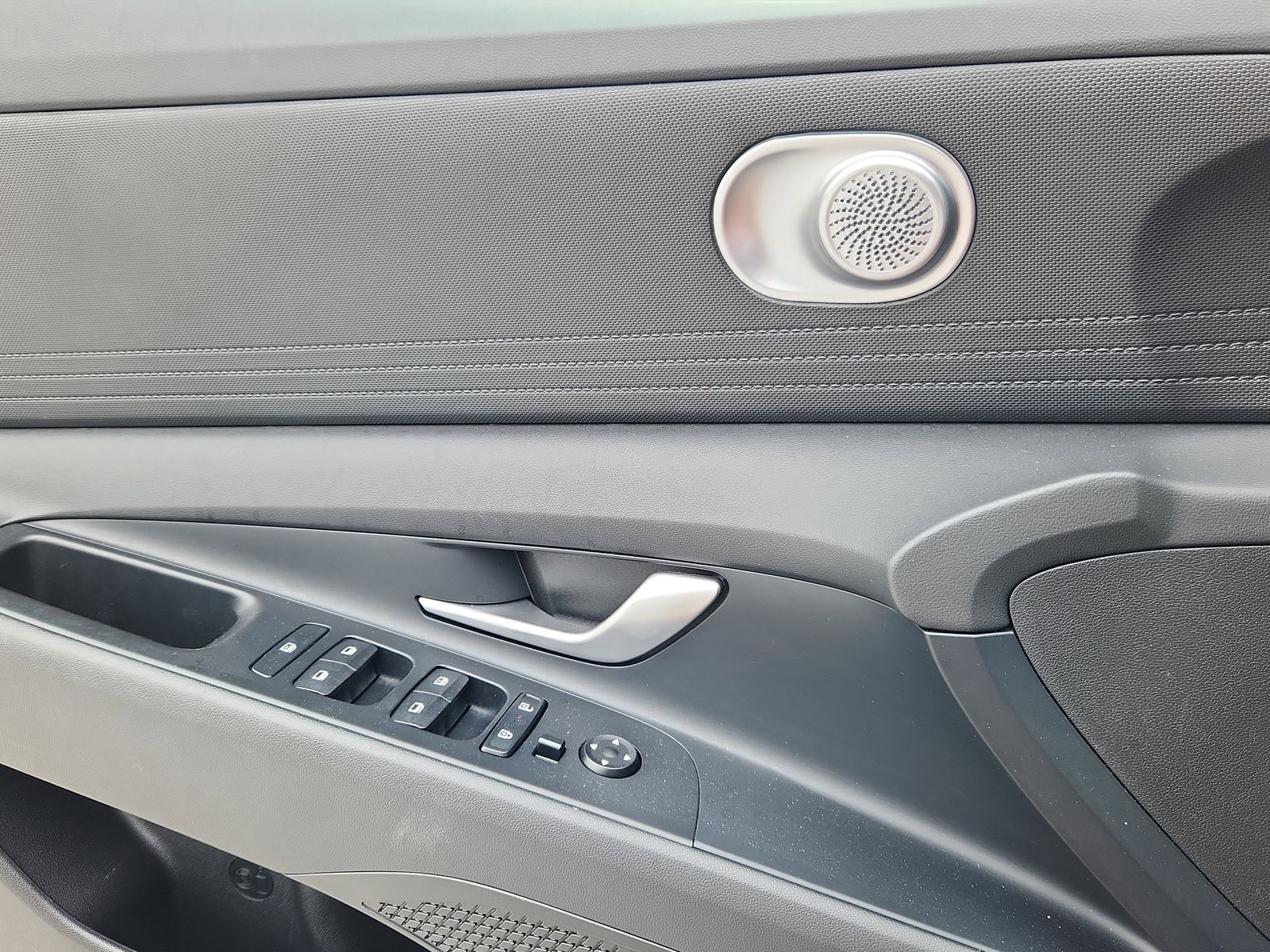 2025 Hyundai Elantra Blue - Photo 8