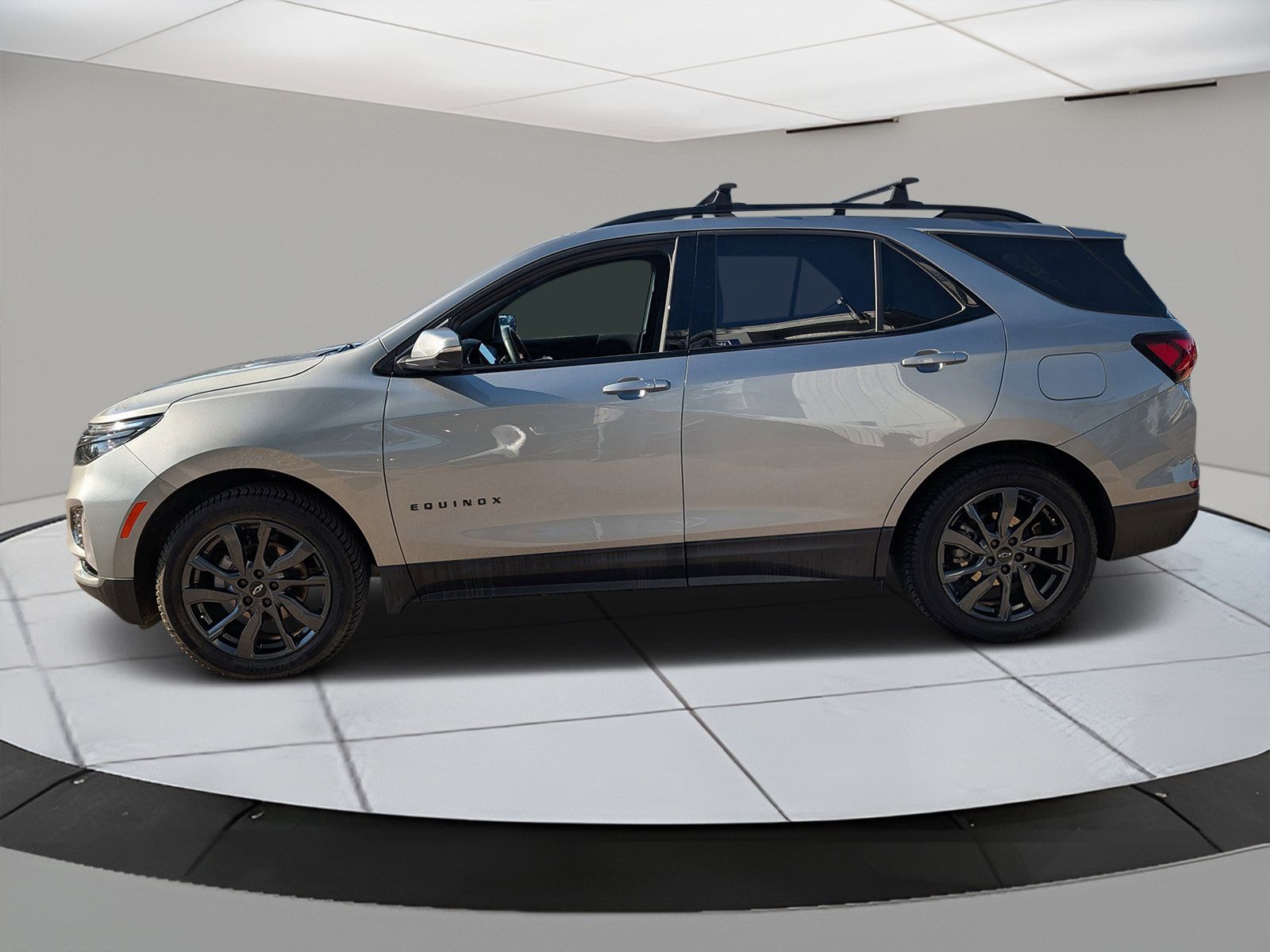 2023 Chevrolet Equinox RS photo 2