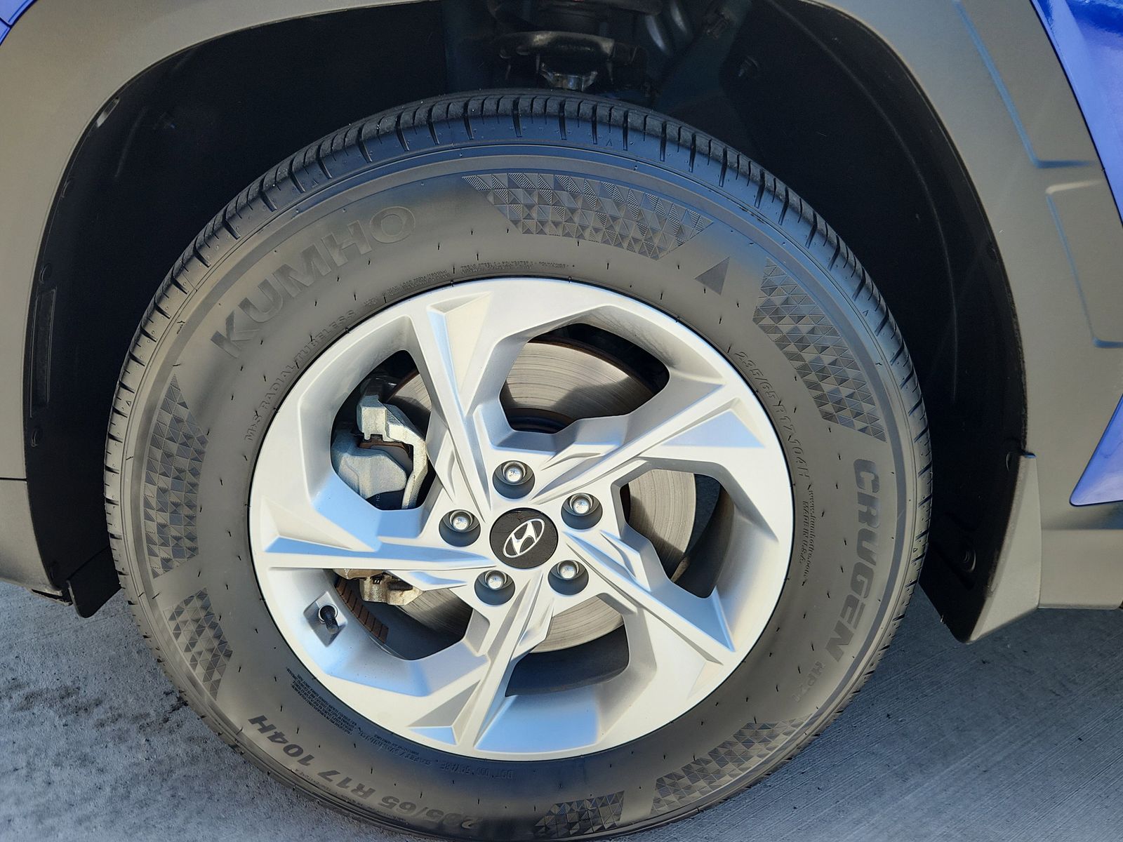 2023 Hyundai Tucson SE - Photo 18