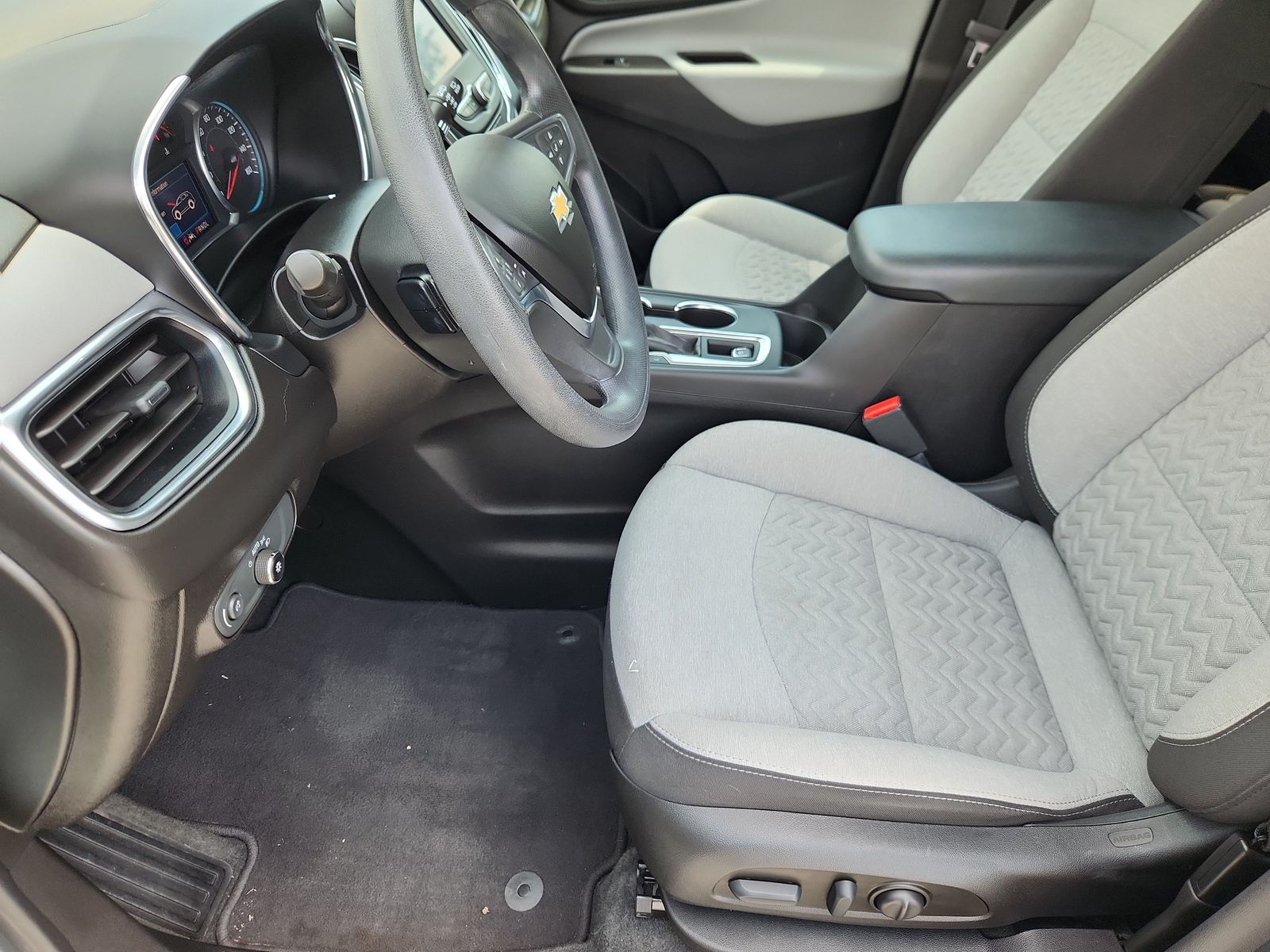 2022 Chevrolet Equinox LT - Photo 10