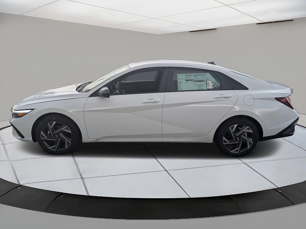 New 2025 Hyundai Elantra SEL Sport Sedan