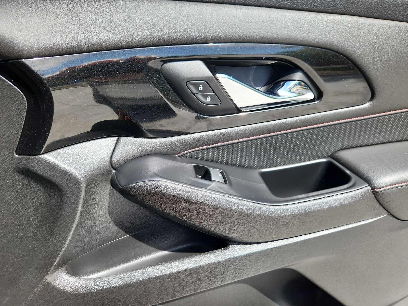 2023 Chevrolet Traverse RS - Photo 17