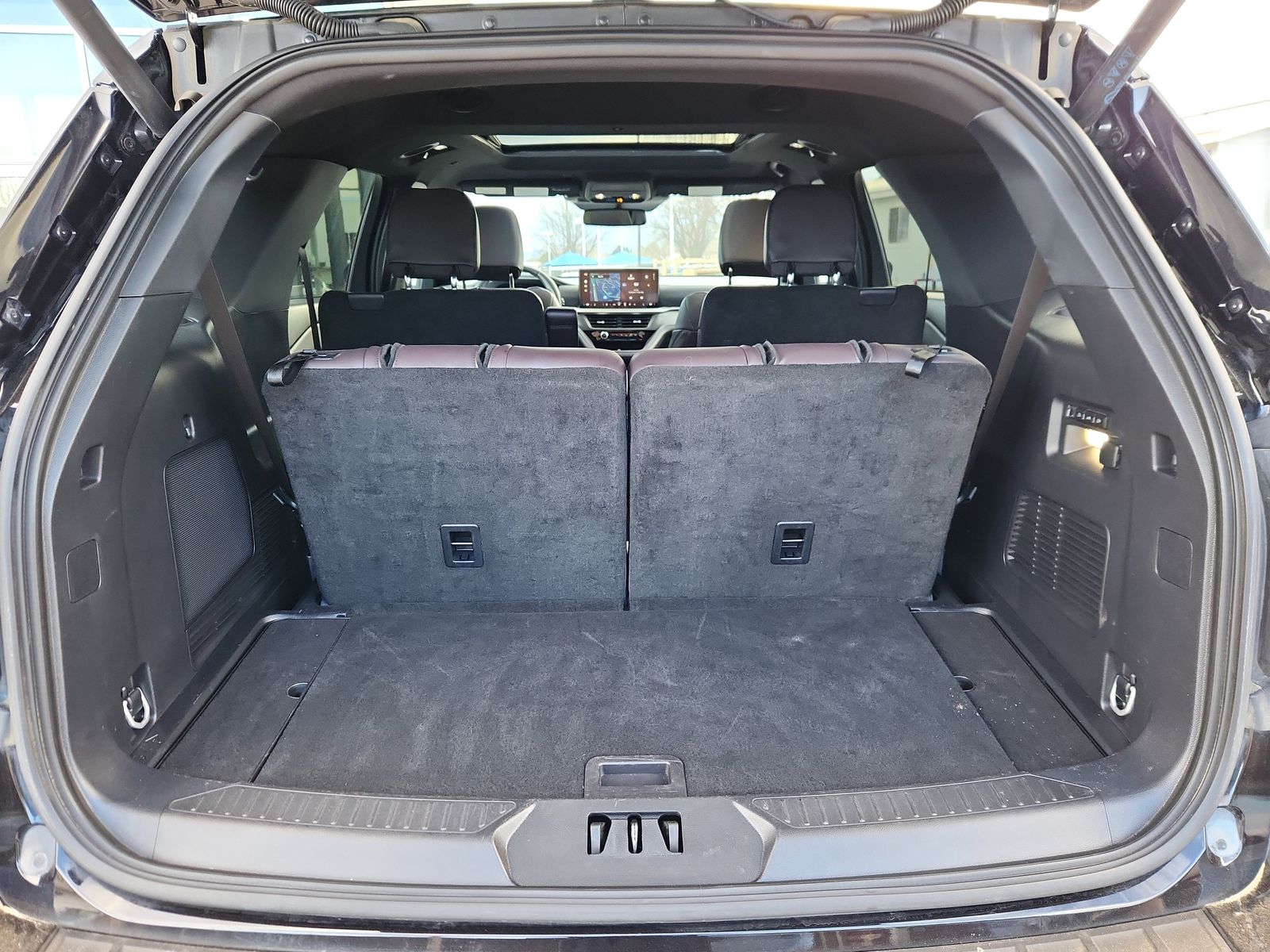 2025 Ford Explorer Platinum - Photo 14
