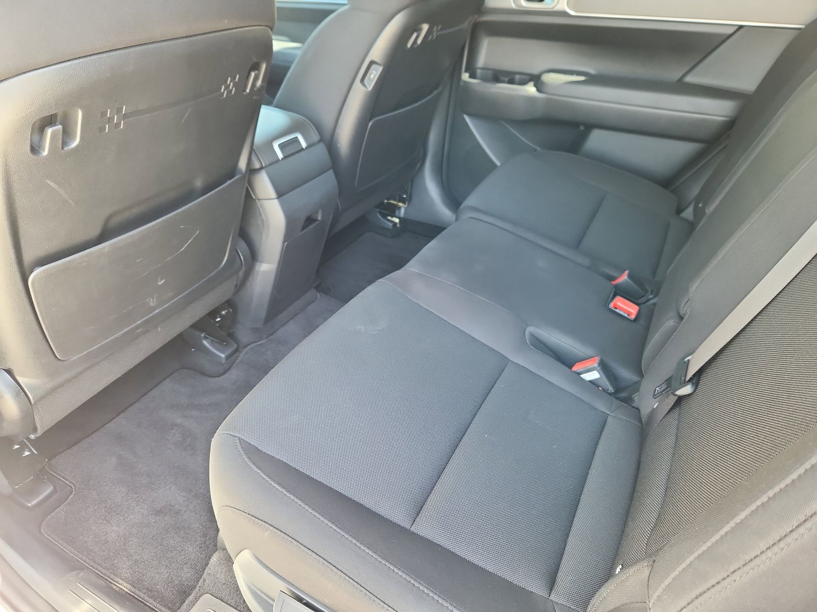 2025 Hyundai Santa Fe SE - Photo 11