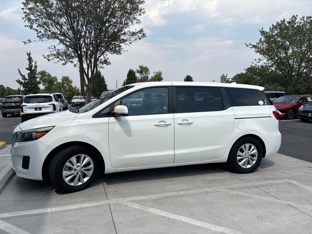 Used 2017 Kia Sedona LX Van Passenger Van