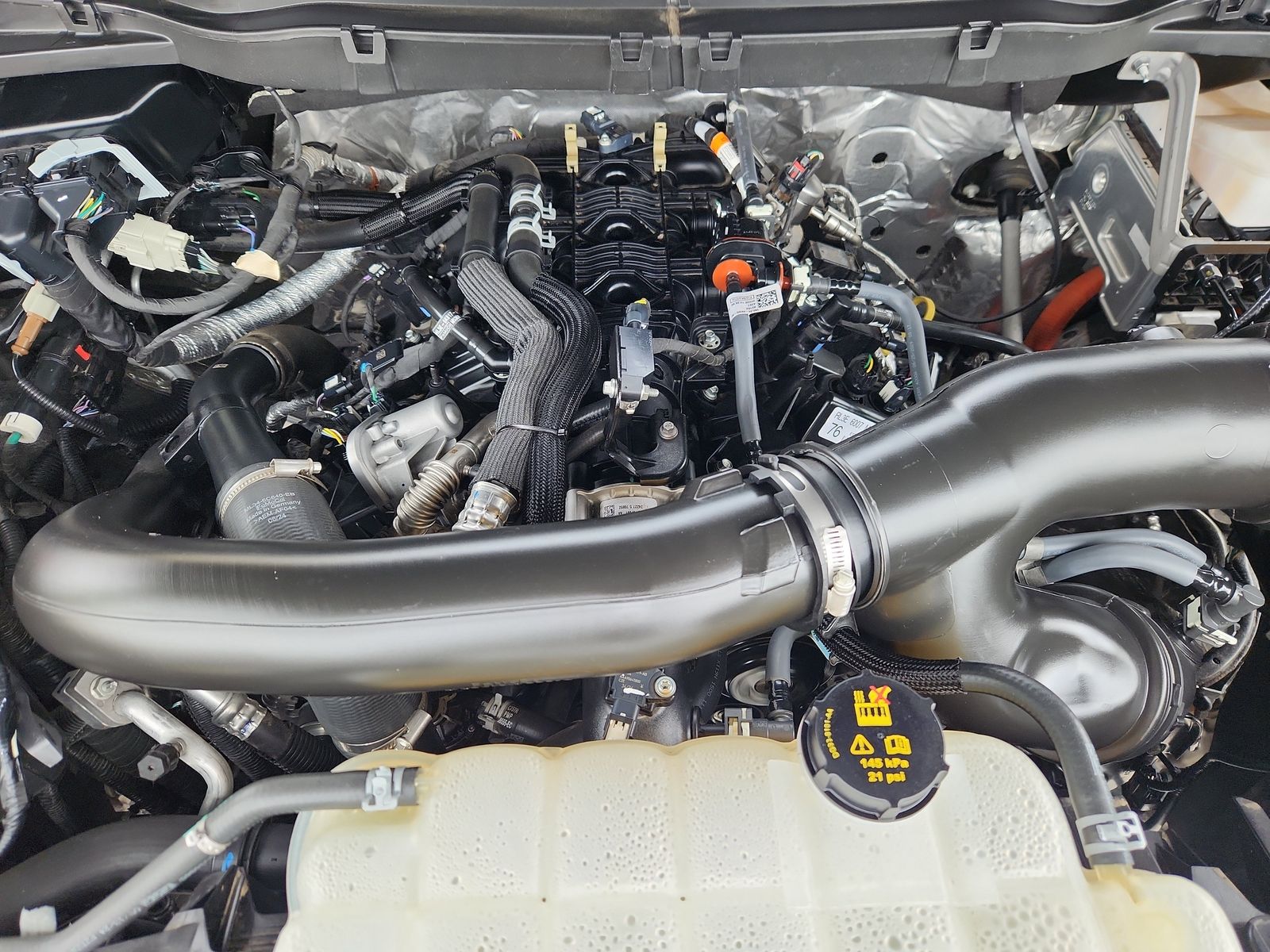 2024 Ford F-150 Platinum - Photo 17
