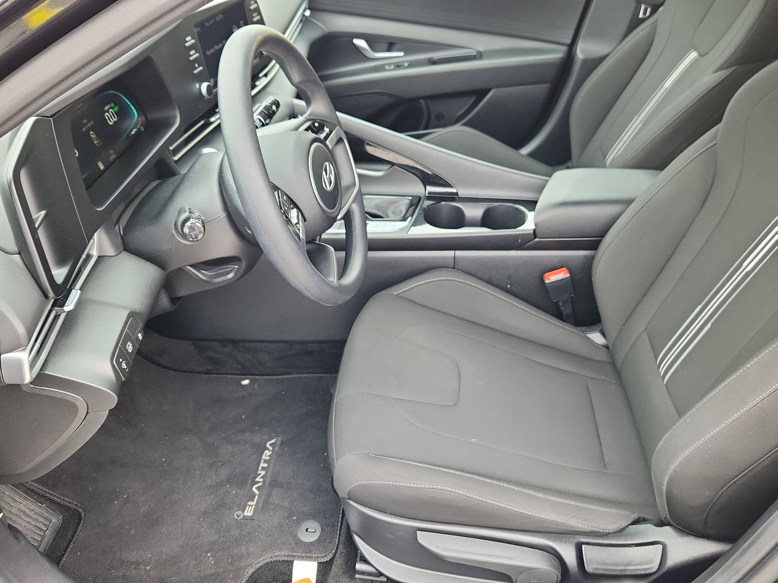 2025 Hyundai Elantra Blue - Photo 9