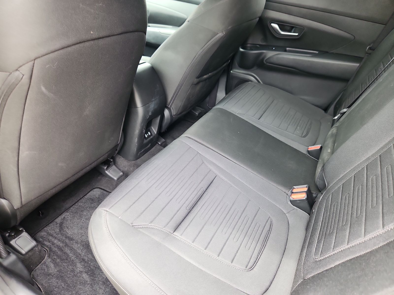 2025 Hyundai Santa Cruz SE - Photo 11