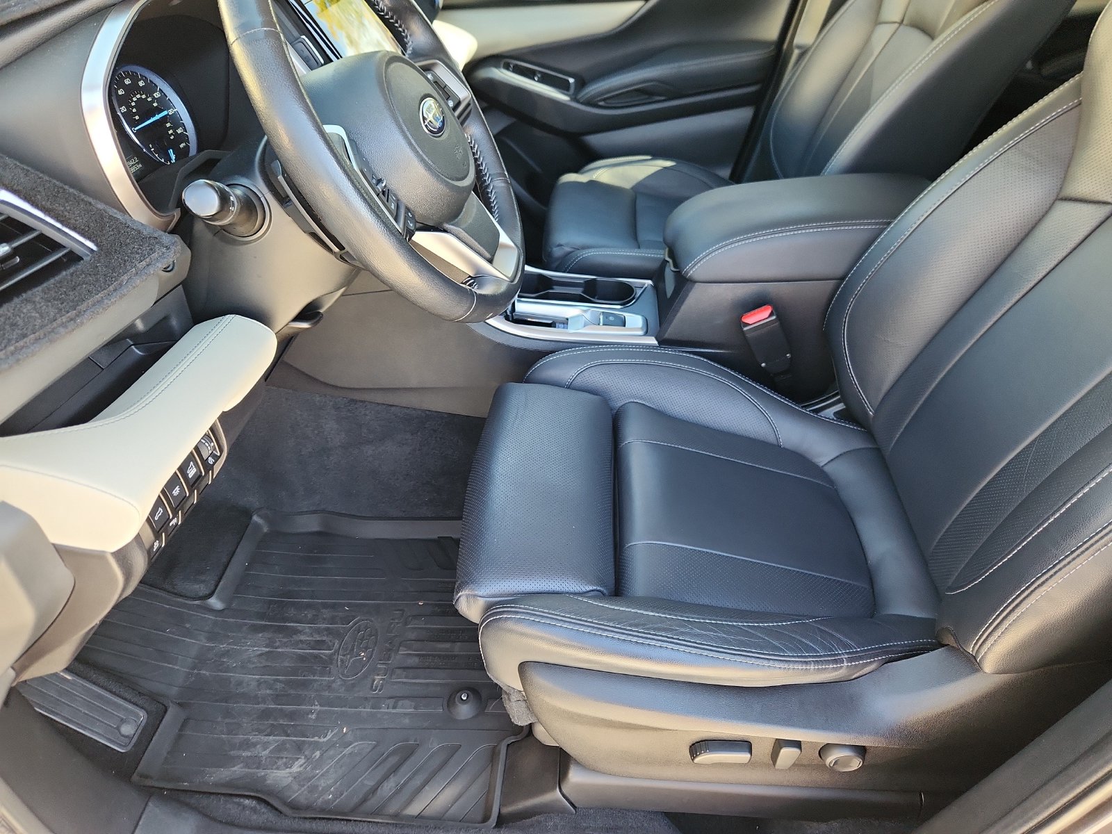 2022 Subaru Ascent Limited - Photo 10