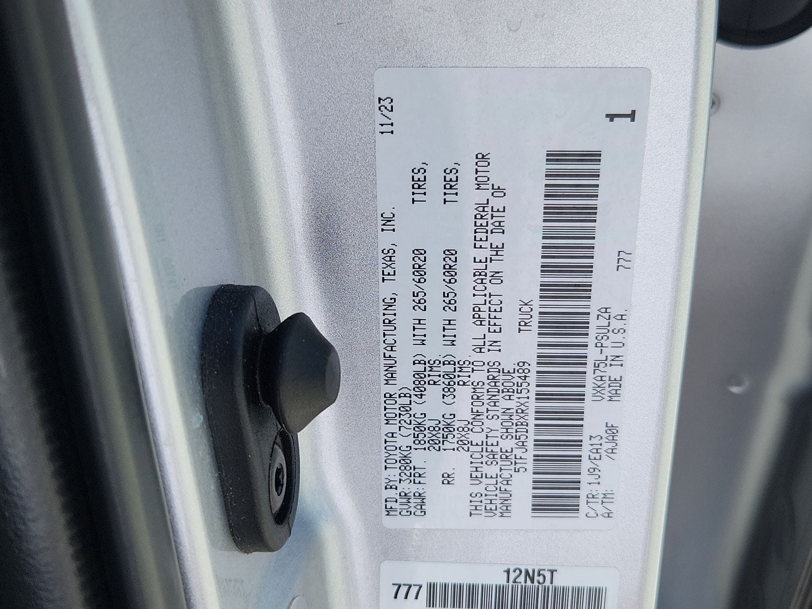 2024 Toyota Tundra Limited - Photo 19