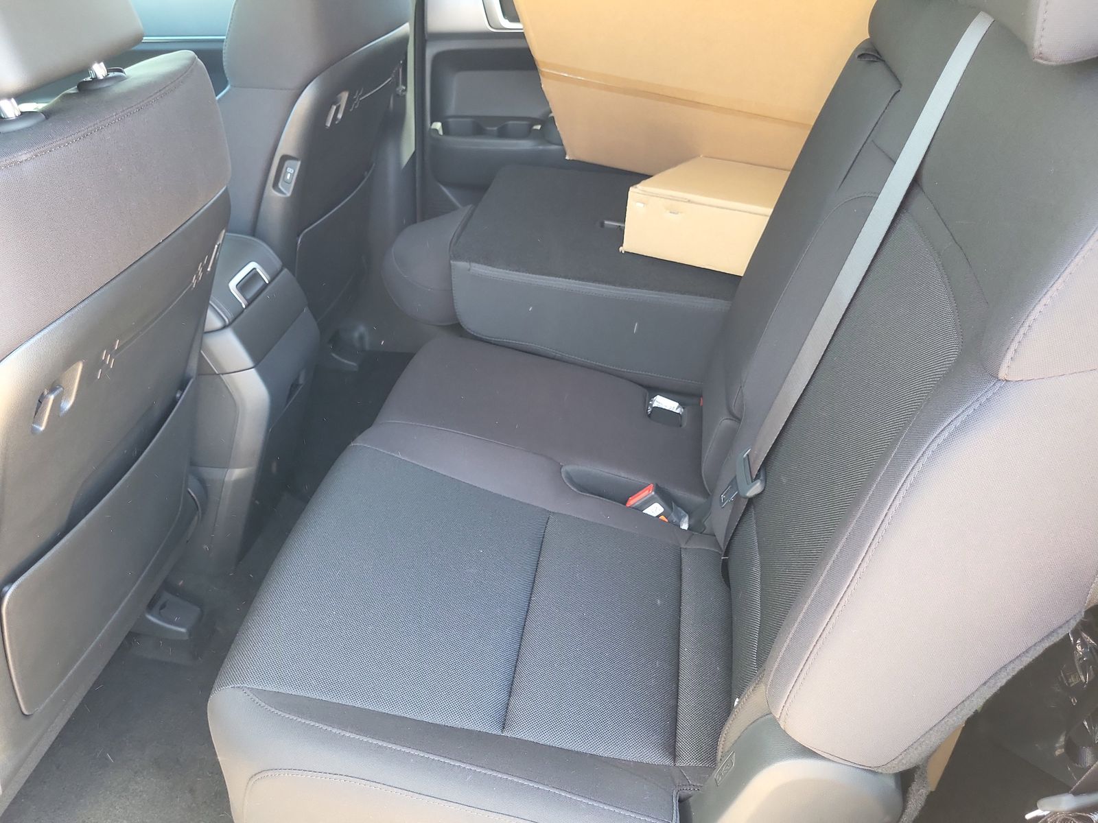 2026 Hyundai Santa Fe SE - Photo 14