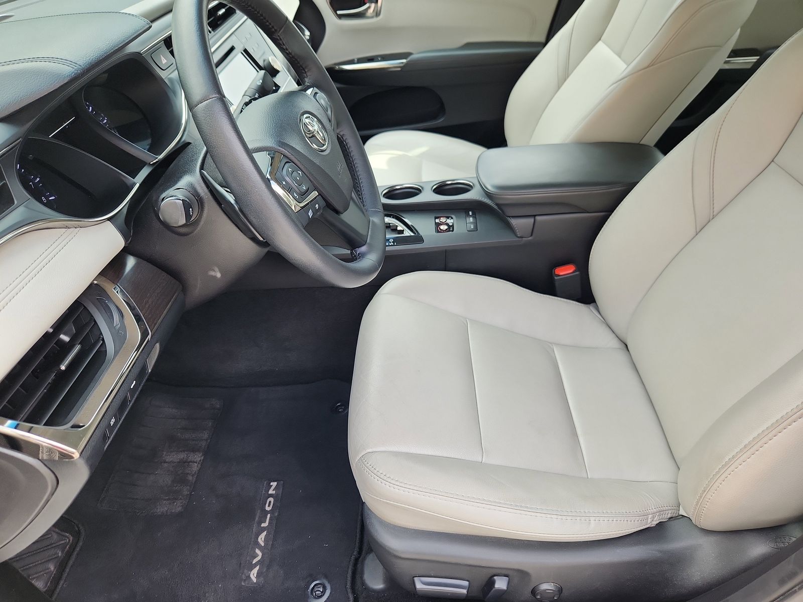2016 Toyota Avalon XLE - Photo 10