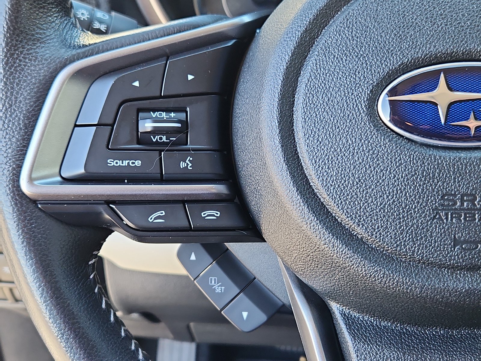 2022 Subaru Ascent Limited - Photo 19