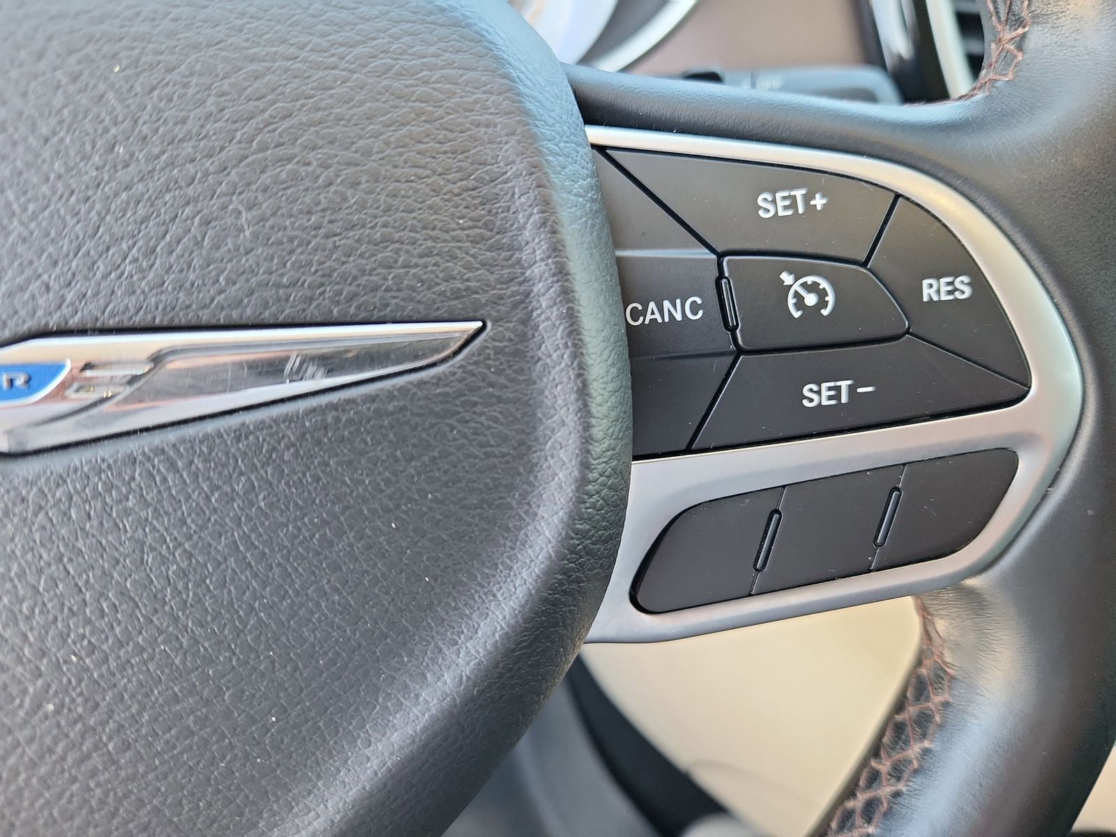 2017 Chrysler Pacifica Touring-L - Photo 19