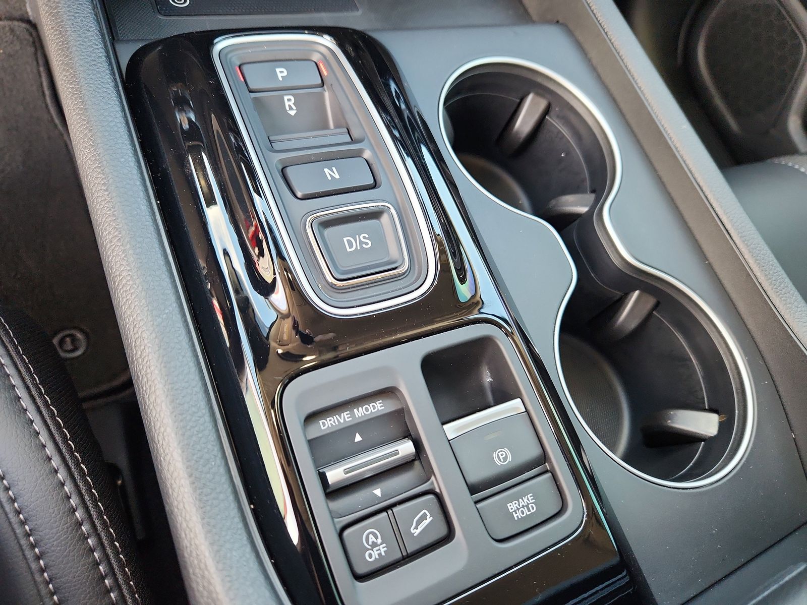 2025 Honda Pilot EX-L - Photo 23