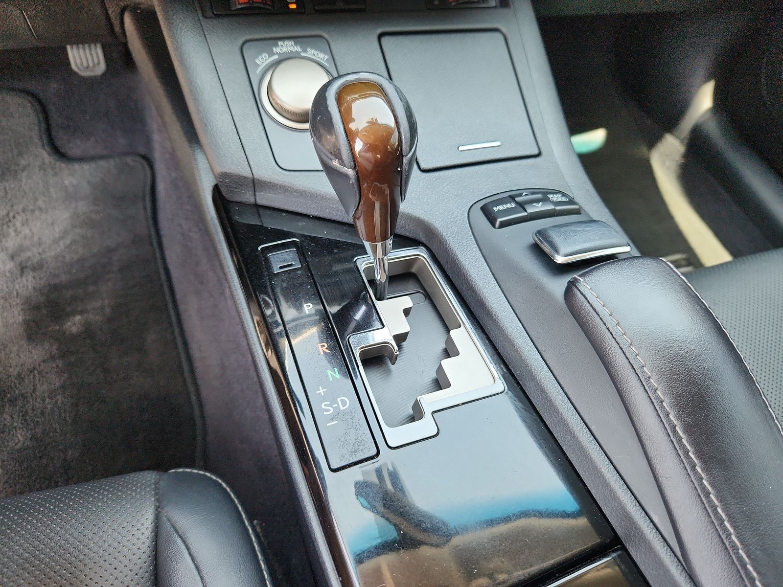 2014 Lexus ES 350 - Photo 21