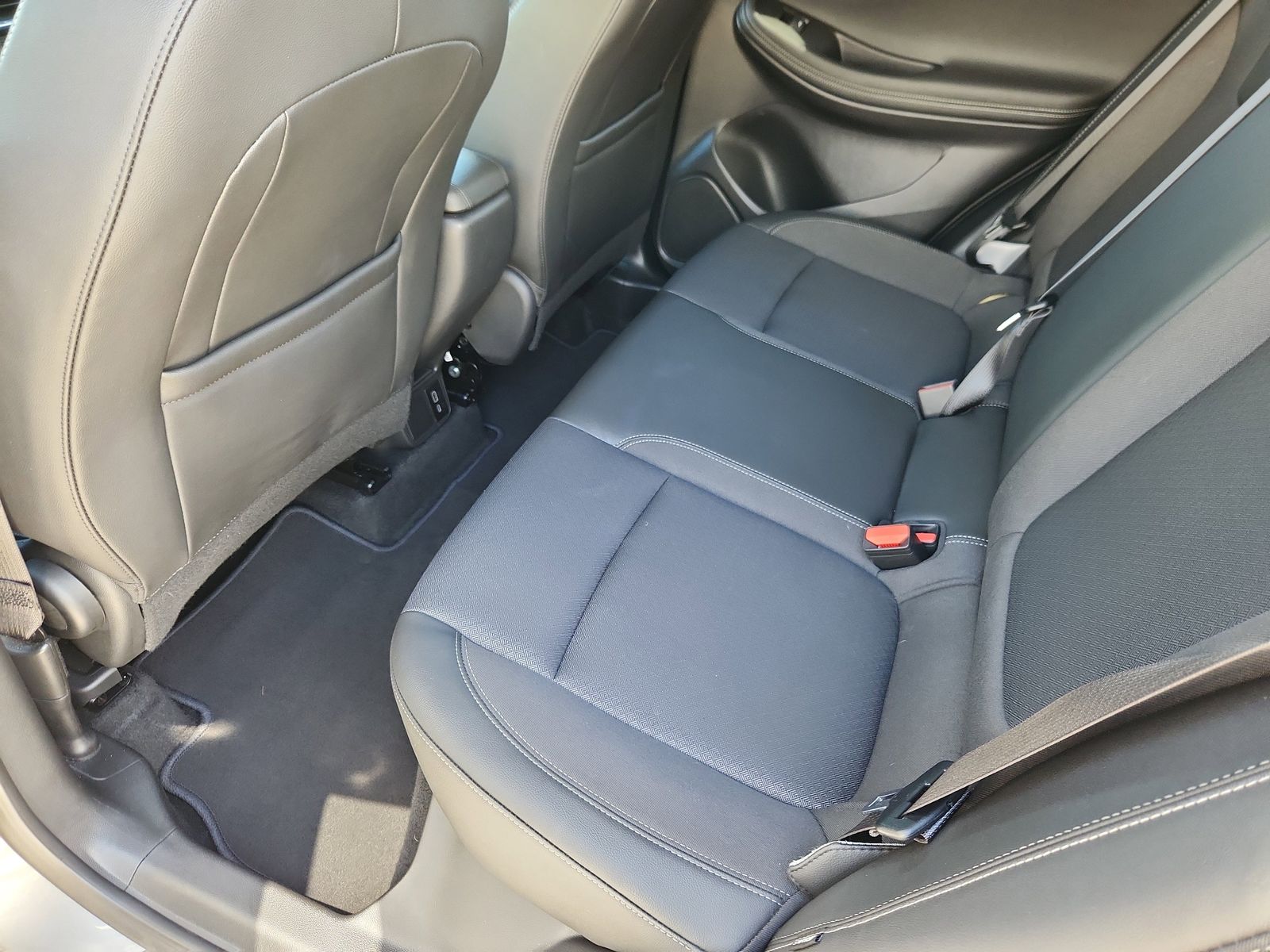 2025 Buick Encore GX Preferred - Photo 11