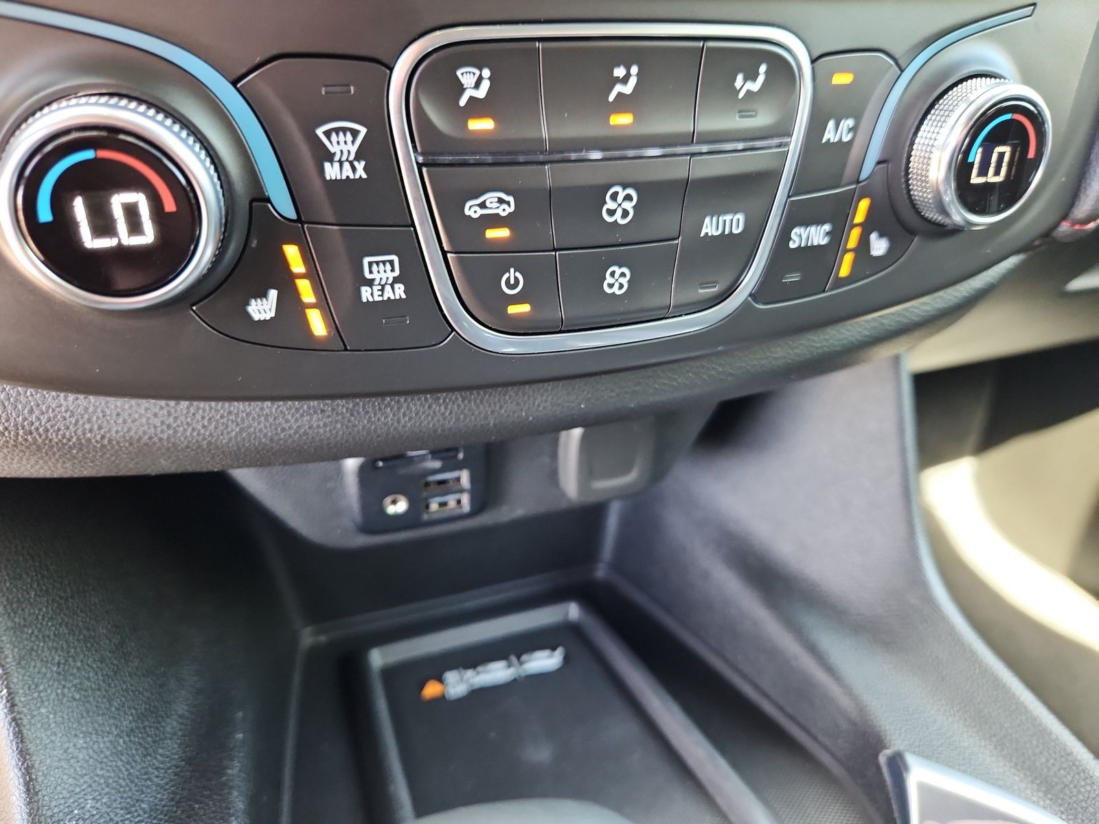 2023 Chevrolet Traverse RS - Photo 24