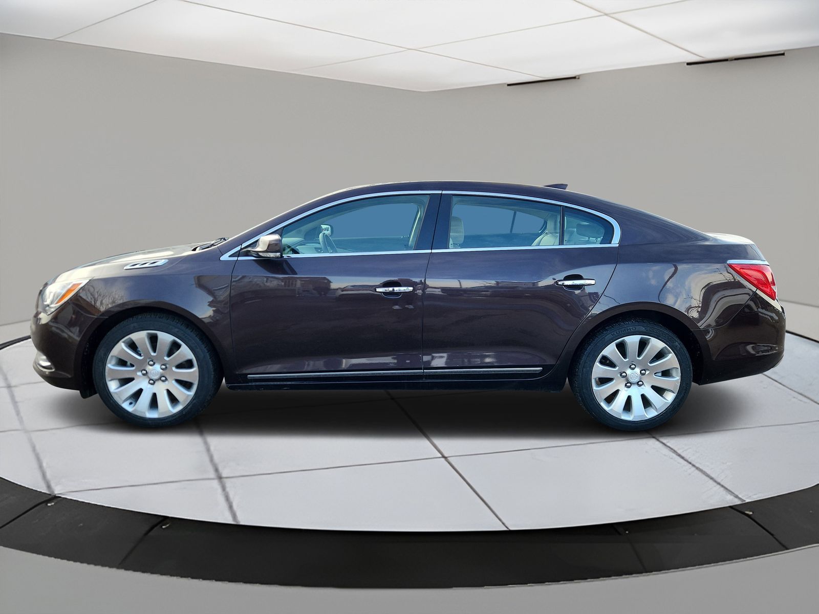 Used 2015 Buick LaCrosse Premium with VIN 1G4GE5G31FF173329 for sale in Greeley, CO