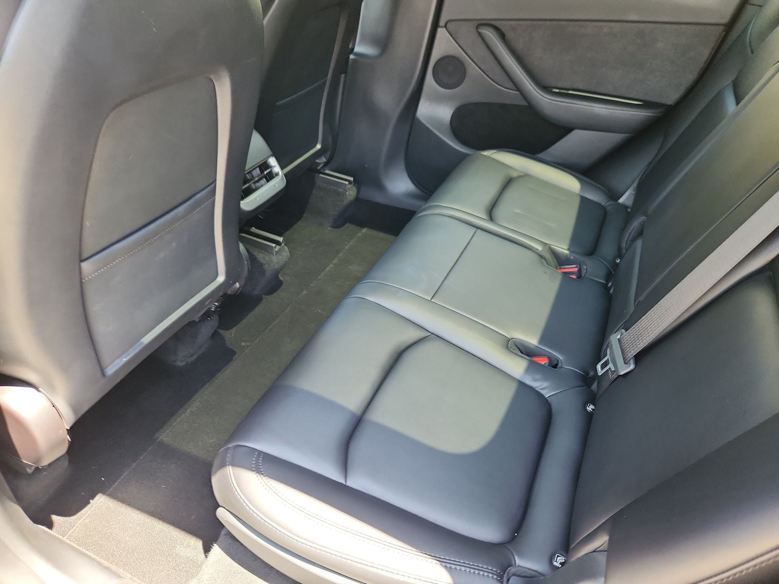 2023 Tesla Model Y Long Range - Photo 11