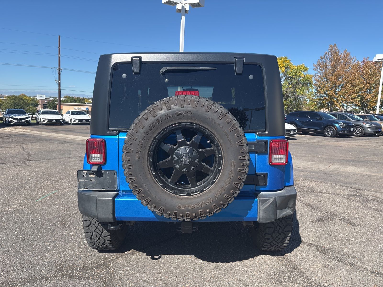 2016 Jeep Wrangler Sahara photo 3