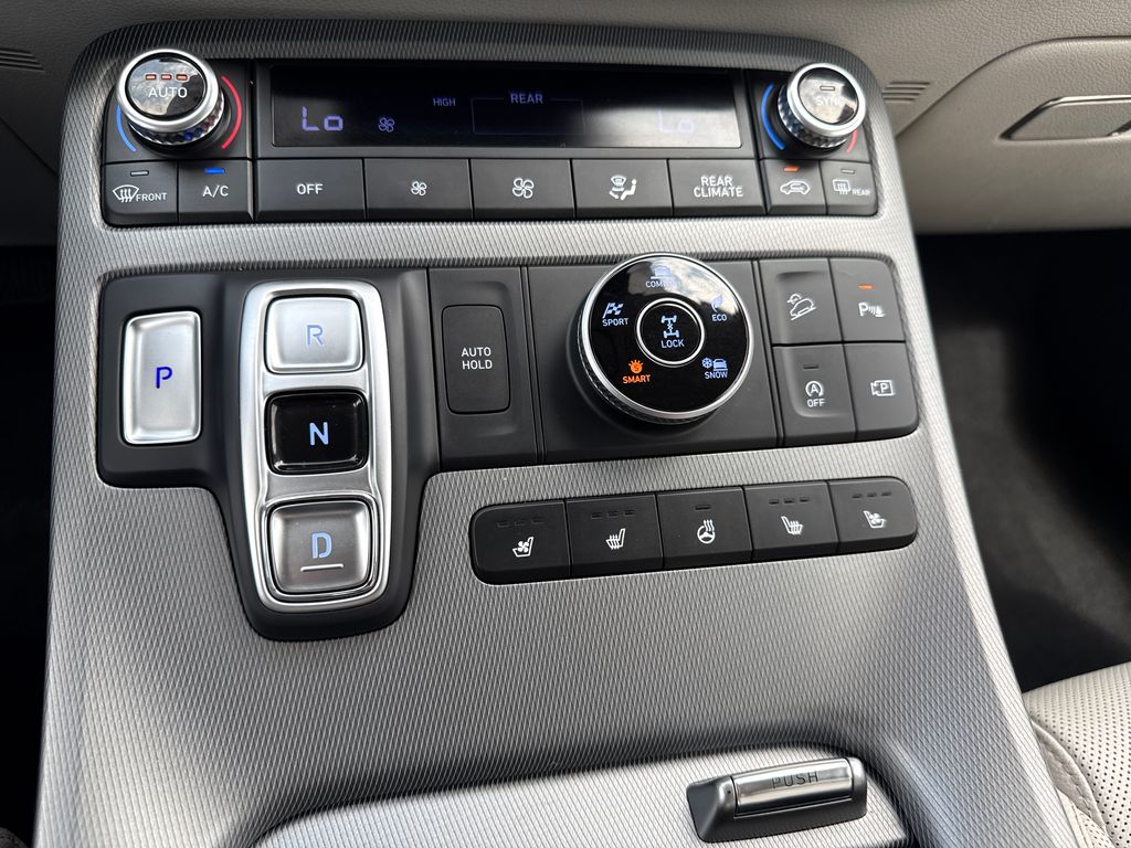 2024 Hyundai Palisade Limited - Photo 36