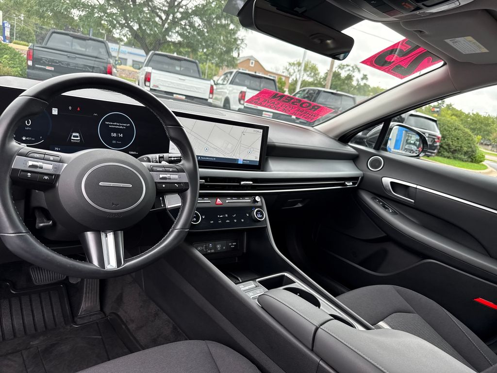 2025 Hyundai Sonata SEL - Photo 24