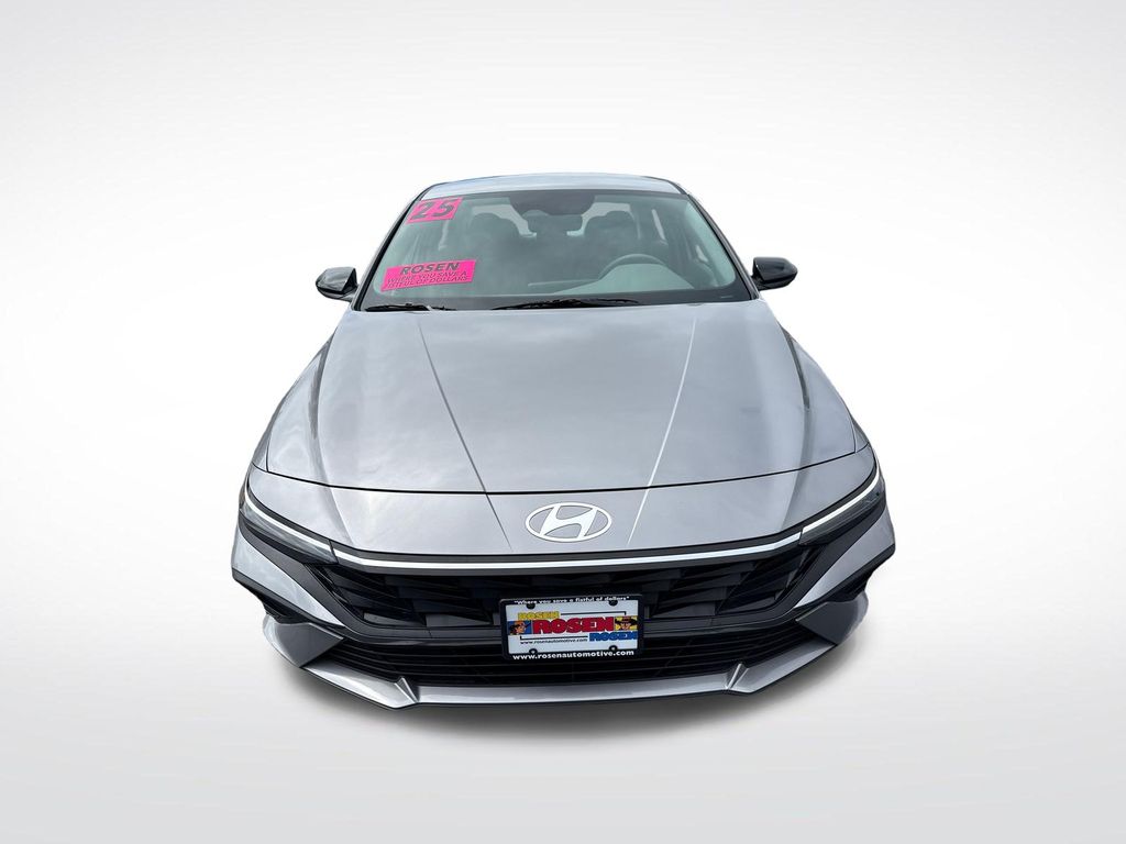 2025 Hyundai Elantra SEL - Photo 8