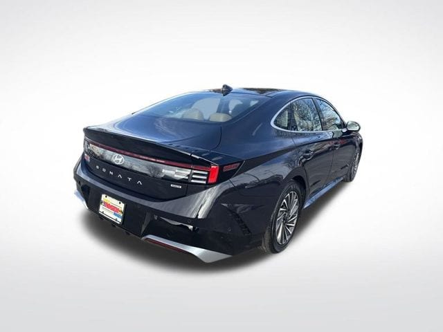 2024 Hyundai Sonata Hybrid Limited photo 4