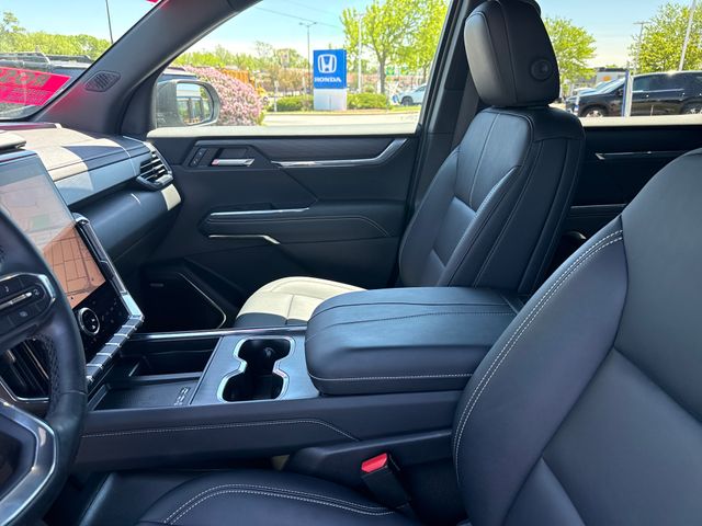 2024 GMC Acadia Elevation - Photo 13