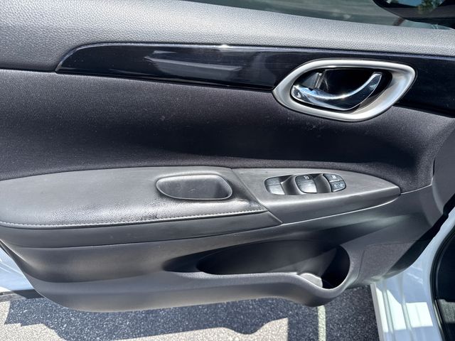 2019 Nissan Sentra SV - Photo 9