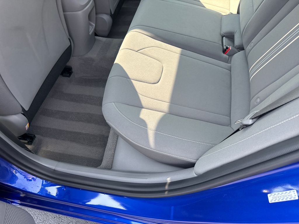 2024 Hyundai Elantra SEL - Photo 18