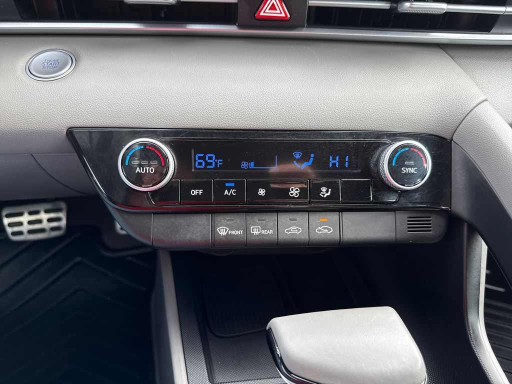 2025 Hyundai Elantra SEL - Photo 30