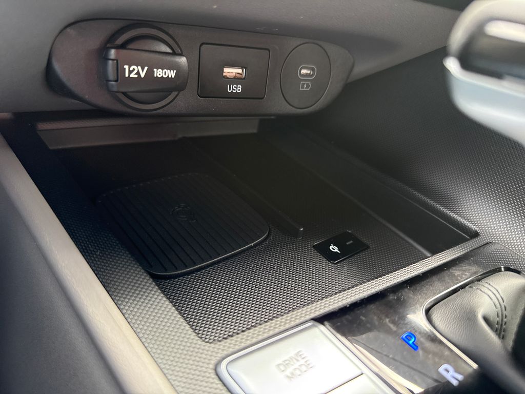 2025 Hyundai Elantra SEL - Photo 29