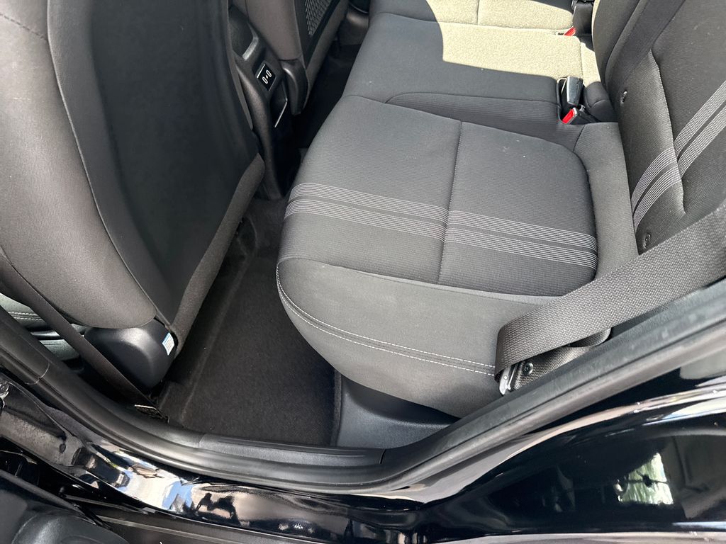 2024 Hyundai Venue SEL - Photo 18