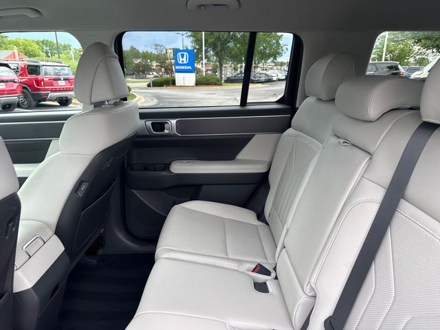 2025 Hyundai Santa Fe SEL - Photo 20