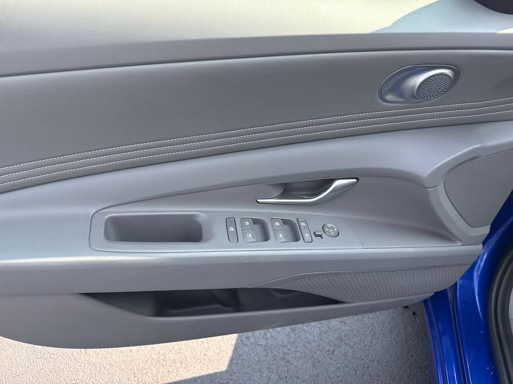 2024 Hyundai Elantra SEL - Photo 9
