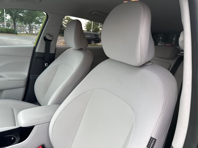 2024 Hyundai Kona SEL - Photo 12