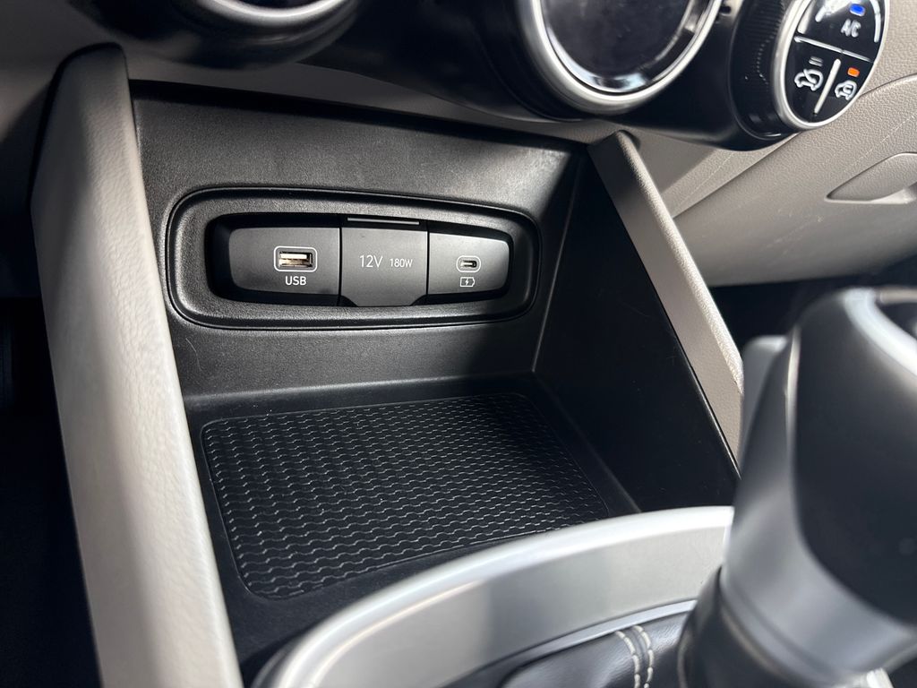 2023 Hyundai Venue SEL - Photo 30
