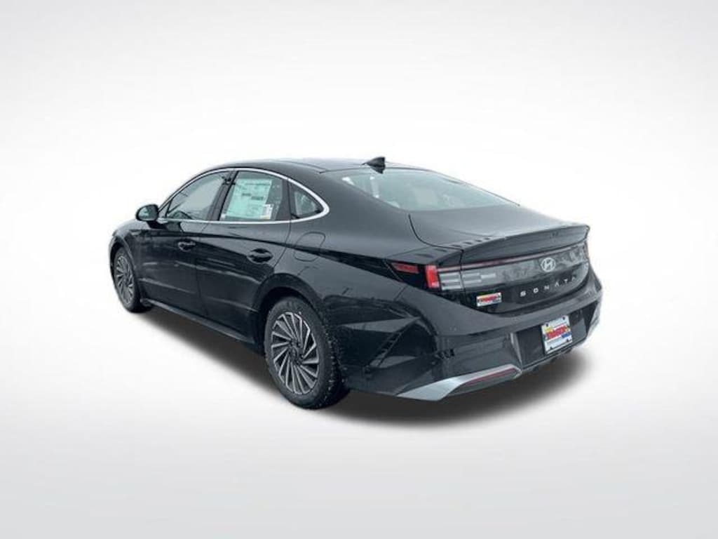 New 2026 Hyundai Sonata Hybrid SEL Sedan