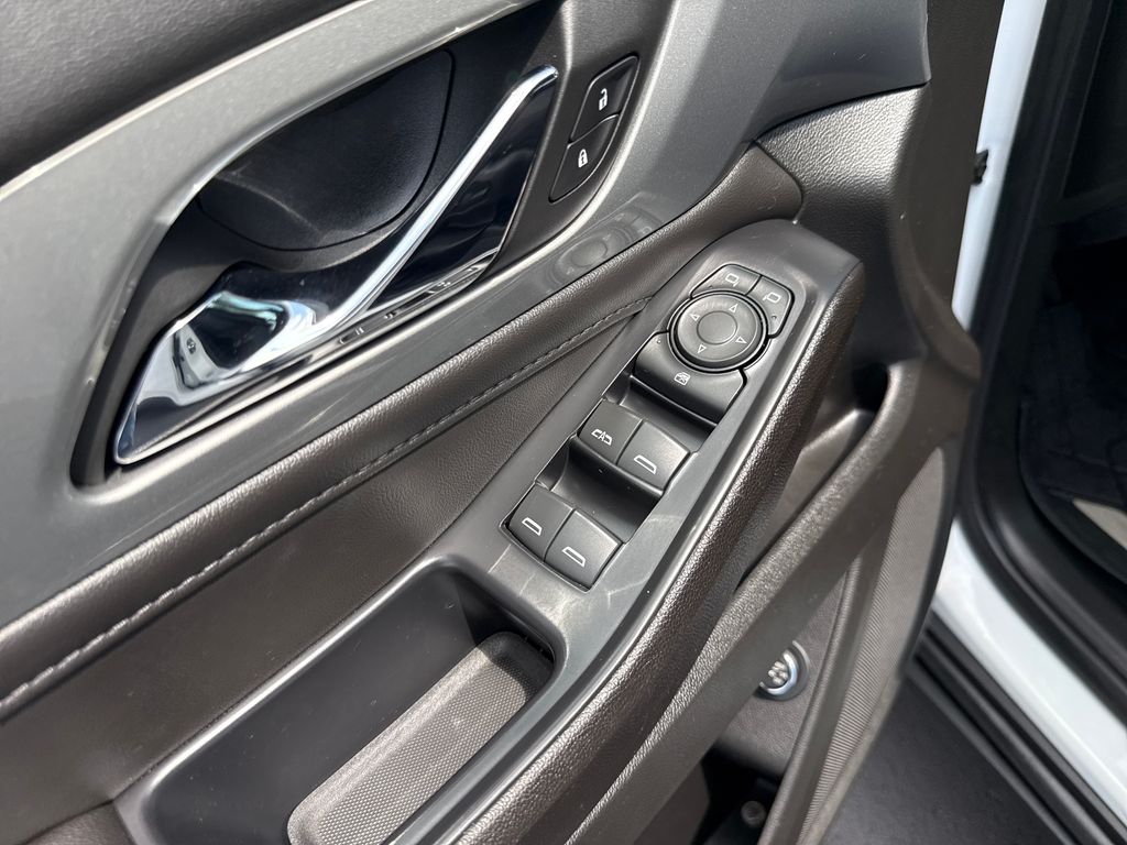 2022 Chevrolet Traverse 1LT - Photo 10